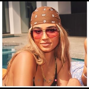 Brand new QUAY sunglasses - gold/purple to orange frames